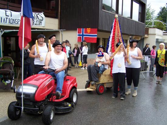 LE TOUR DU MONDE DE SPORTS LOISIRS