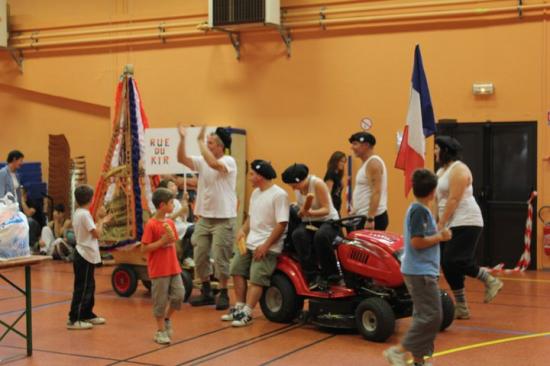 LE TOUR DU MONDE DE SPORTS LOISIRS