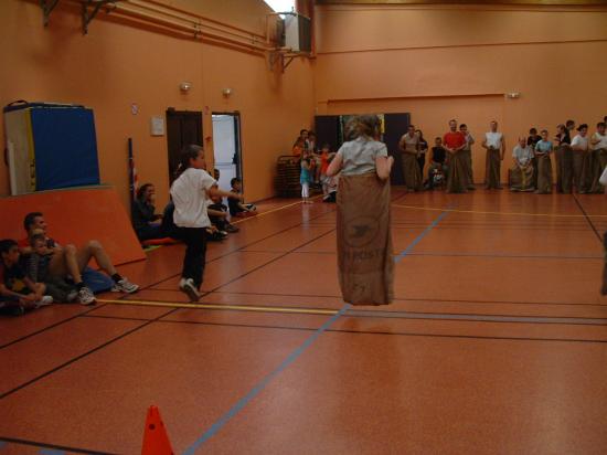 LE TOUR DU MONDE DE SPORTS LOISIRS